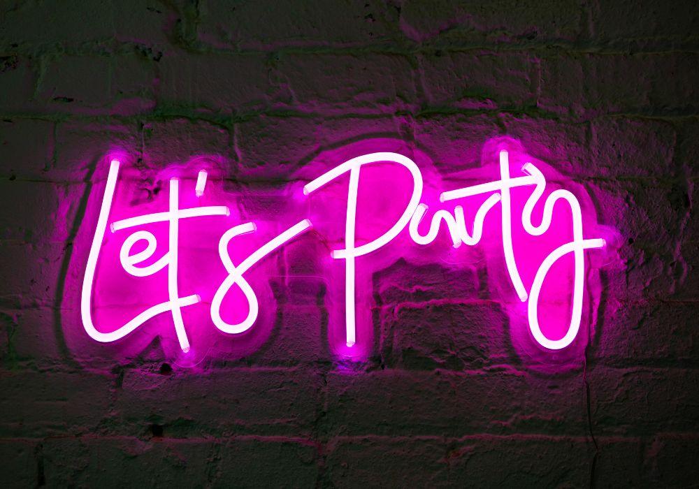 Neon Sign Revolution: How Neon Wall Lights Are Making a Comeback in Home Décor