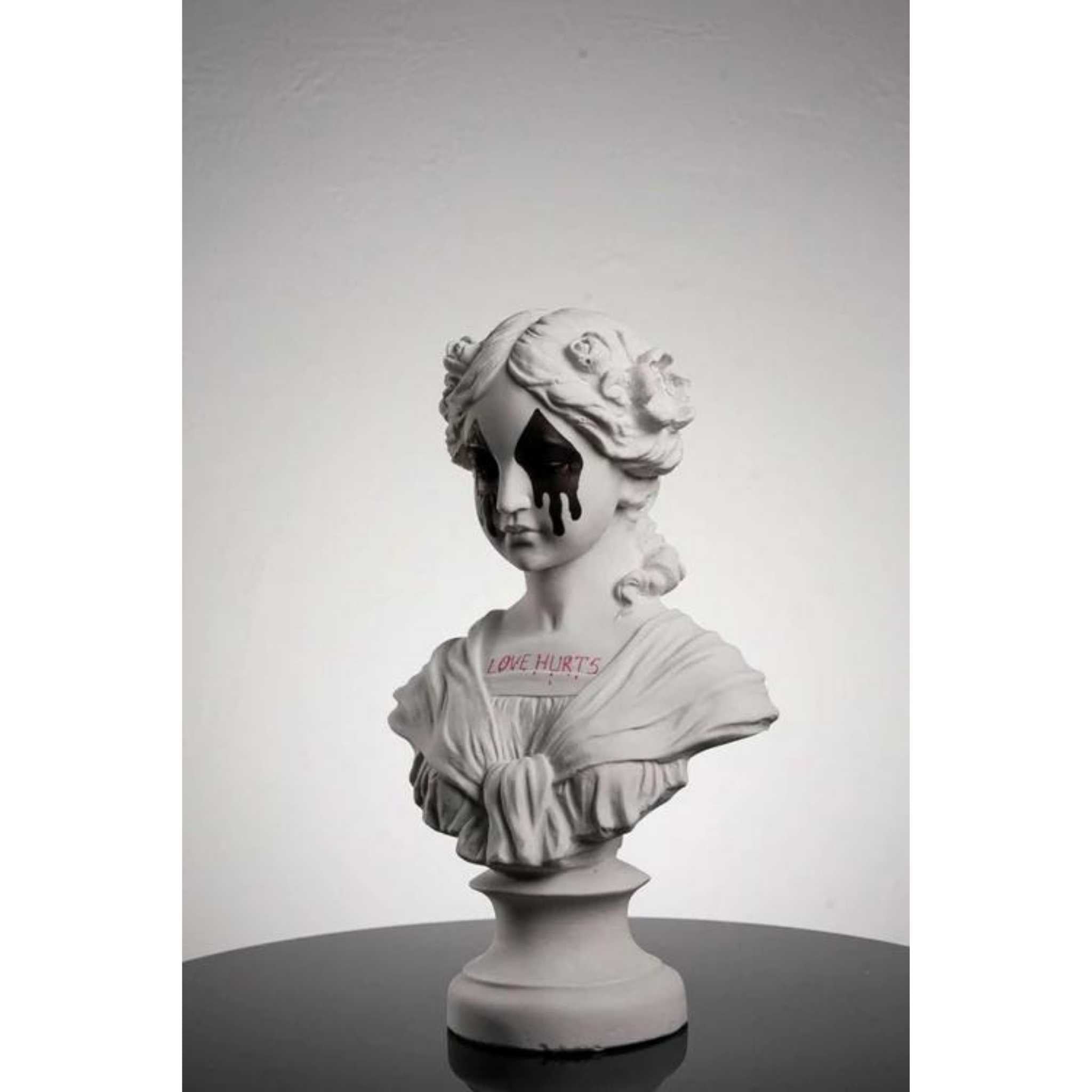 Love hurts sculpture