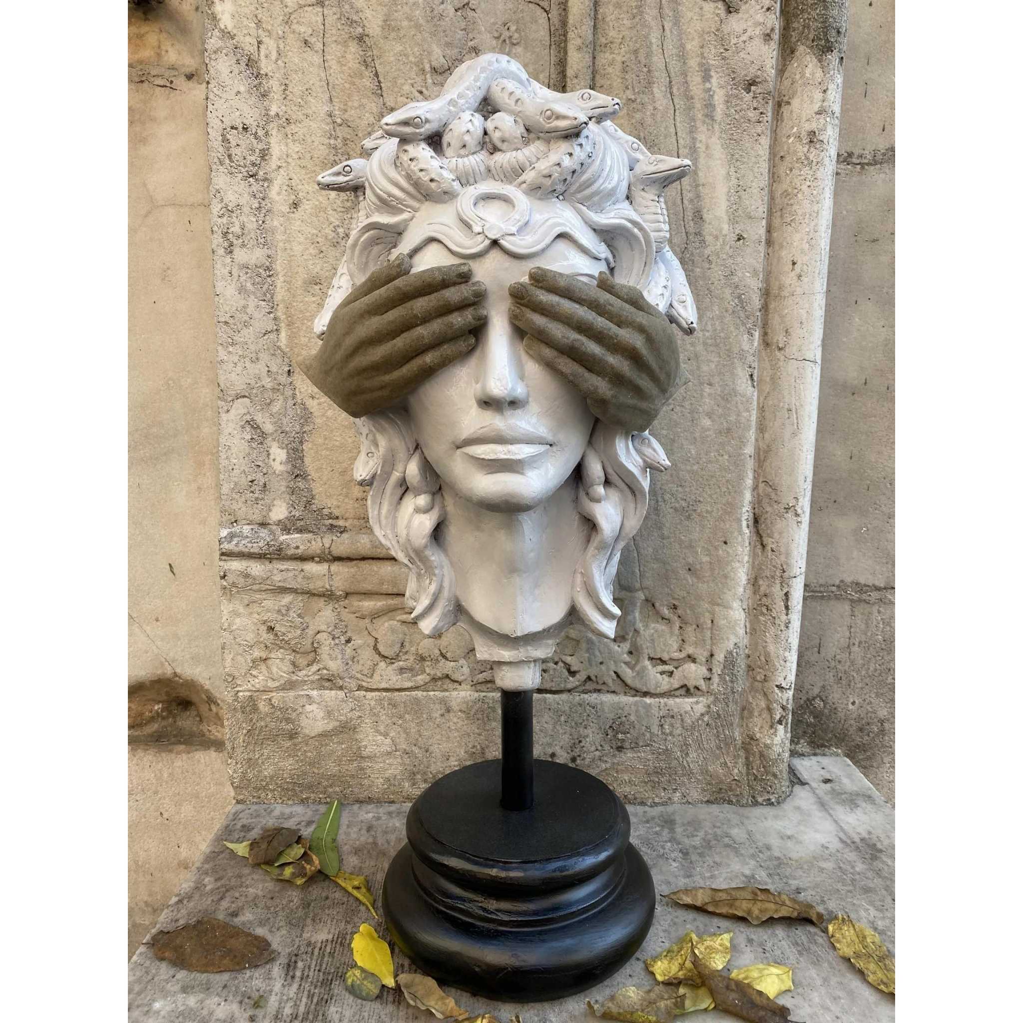 Blind Medusa