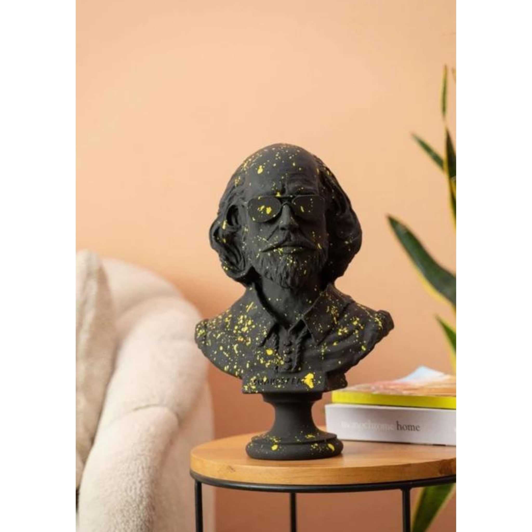 Shakespeare Today