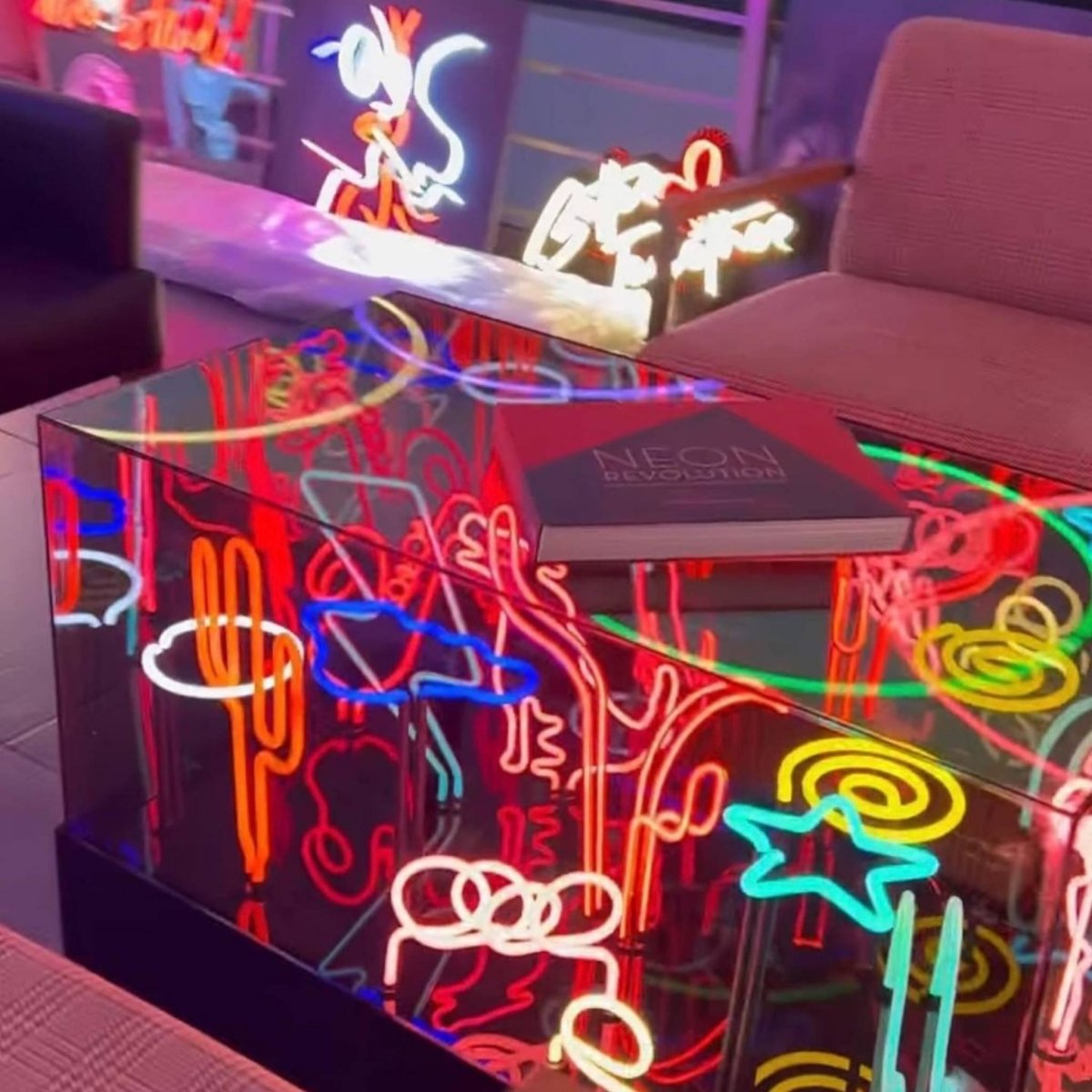 neon light table