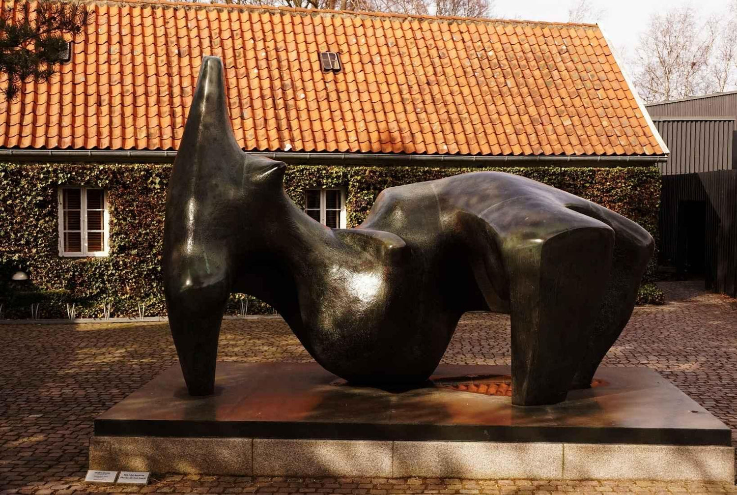 Henry Moore Sculptures with Artchi