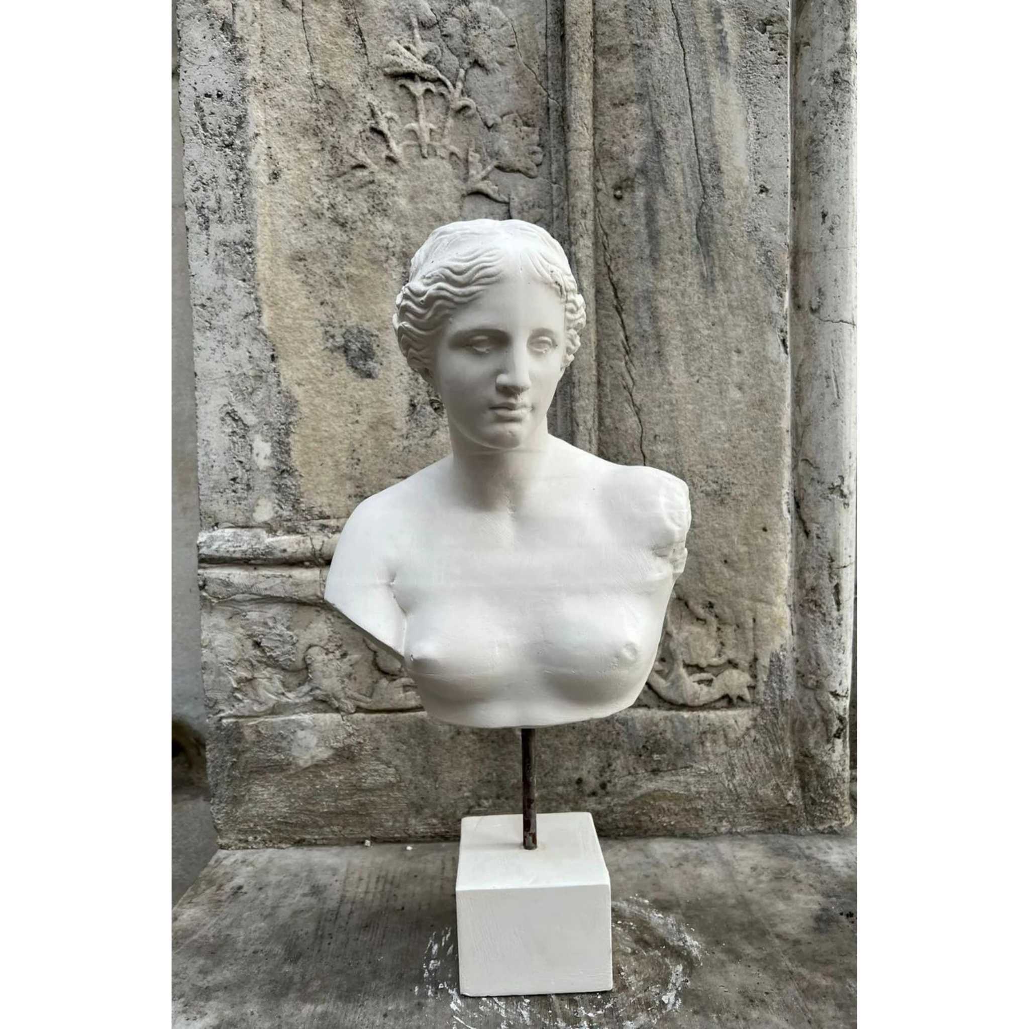 aphrodite greek goddess statue